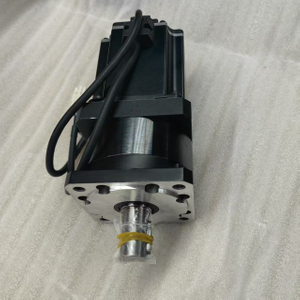 Servomotor med planetv&auml;xelreducerare f&ouml;r industrirobotleder